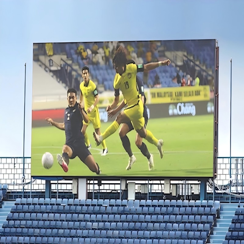 Случай на футбольном стадионе FC Pro, Токио, Япония