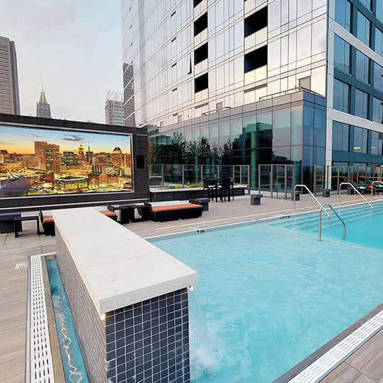 FC Pro дисплей у открытого бассейна, Колорадо, США