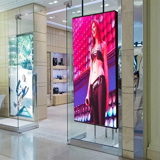 FS Plus дисплей в крупном торговом центре в Филадельфии, США