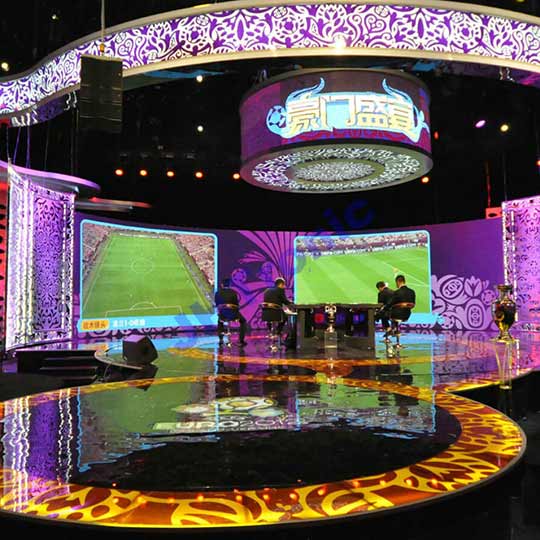 R5 Plus дисплей в студии, Гонконг, Китай