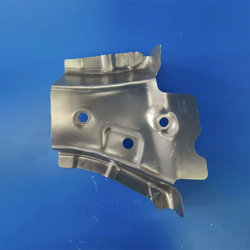 Автомобильные детали из листового металла