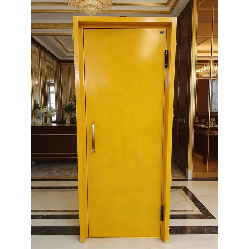 Распашная дверь