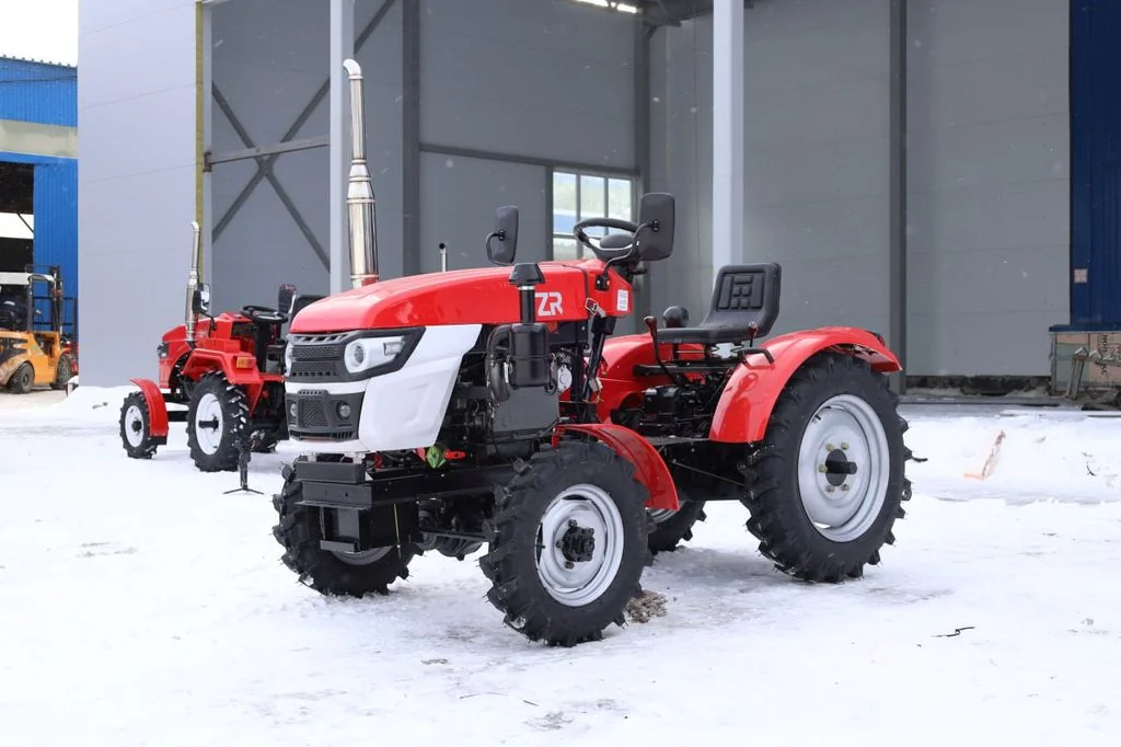 трактор с одноцилиндровым дизельным двигателем
