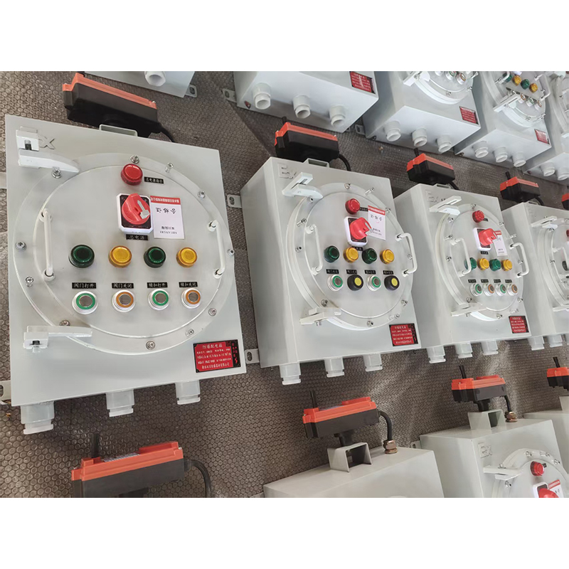 Взрывобезопасная коробка подключения с кнопками управления