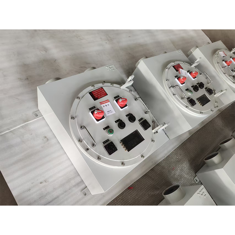 Взрывобезопасная коробка подключения с кнопками управления