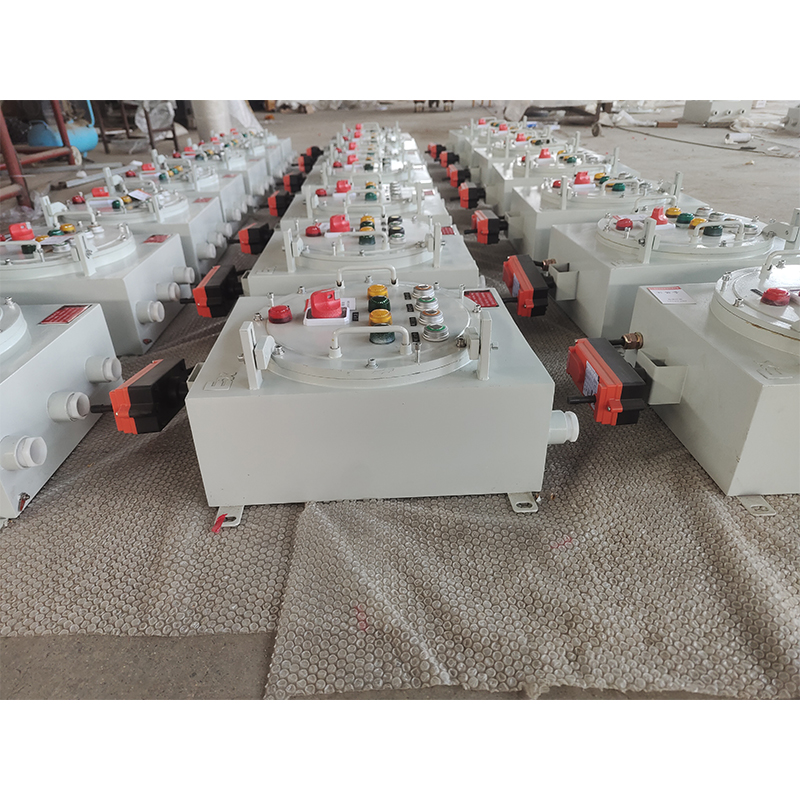 Взрывобезопасная коробка подключения с кнопками управления