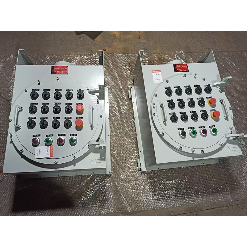 Взрывобезопасная коробка с кнопками управления