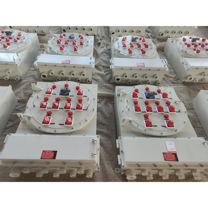 Взрывобезопасная панель подключения с кнопками запуска/остановки