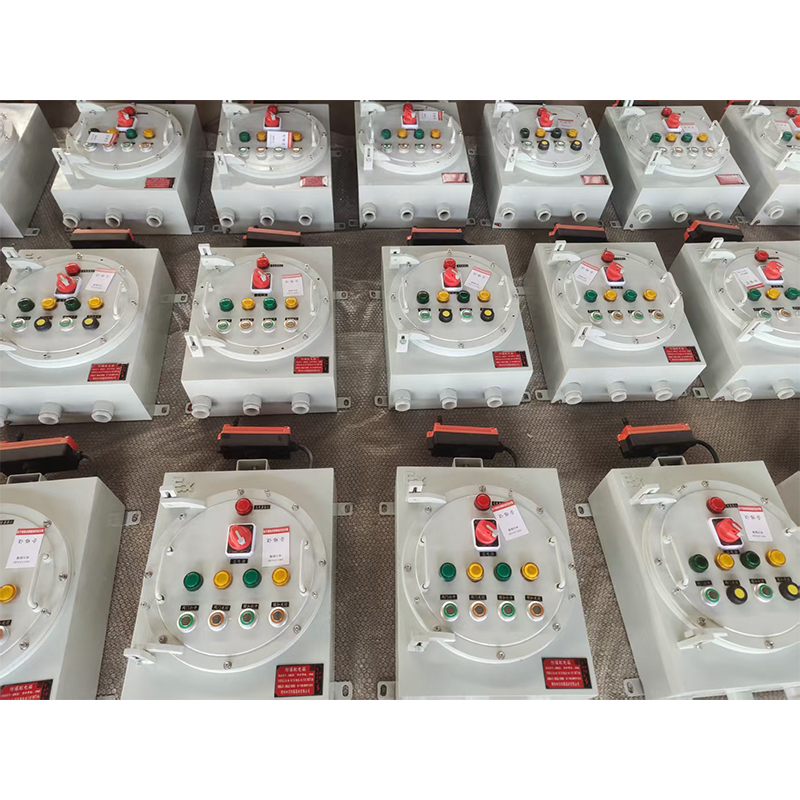 Взрывобезопасная панель подключения с кнопками запуска/остановки