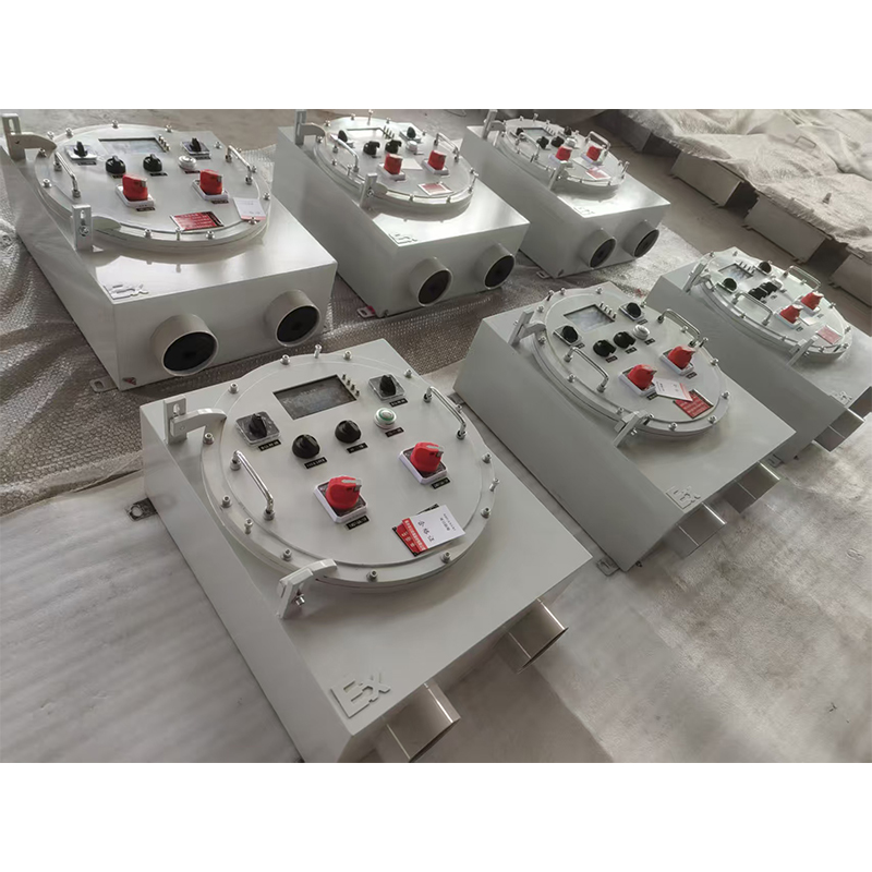 Взрывобезопасная панель подключения с кнопками запуска/остановки