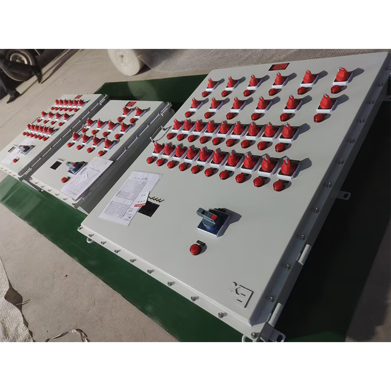 Взрывобезопасный панельный шкаф с кнопками управления