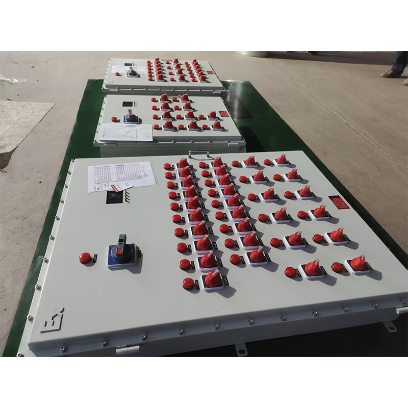 Взрывобезопасный панельный шкаф с кнопками управления