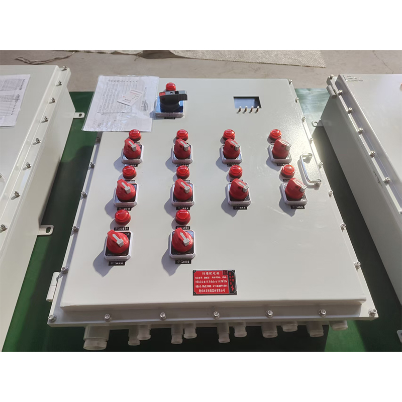 Взрывобезопасный панельный шкаф с кнопками управления