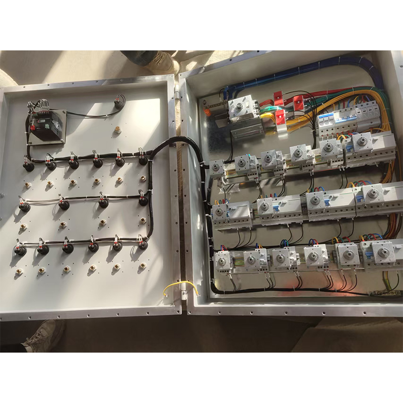 Взрывобезопасный панельный шкаф с кнопками управления