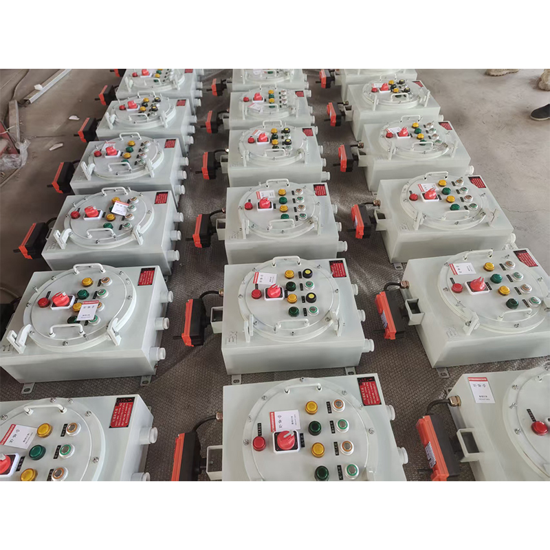 Коробка управления взрывобезопасная с подключением проводов