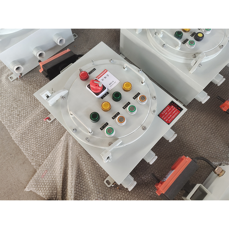 Коробка управления взрывобезопасная с подключением проводов