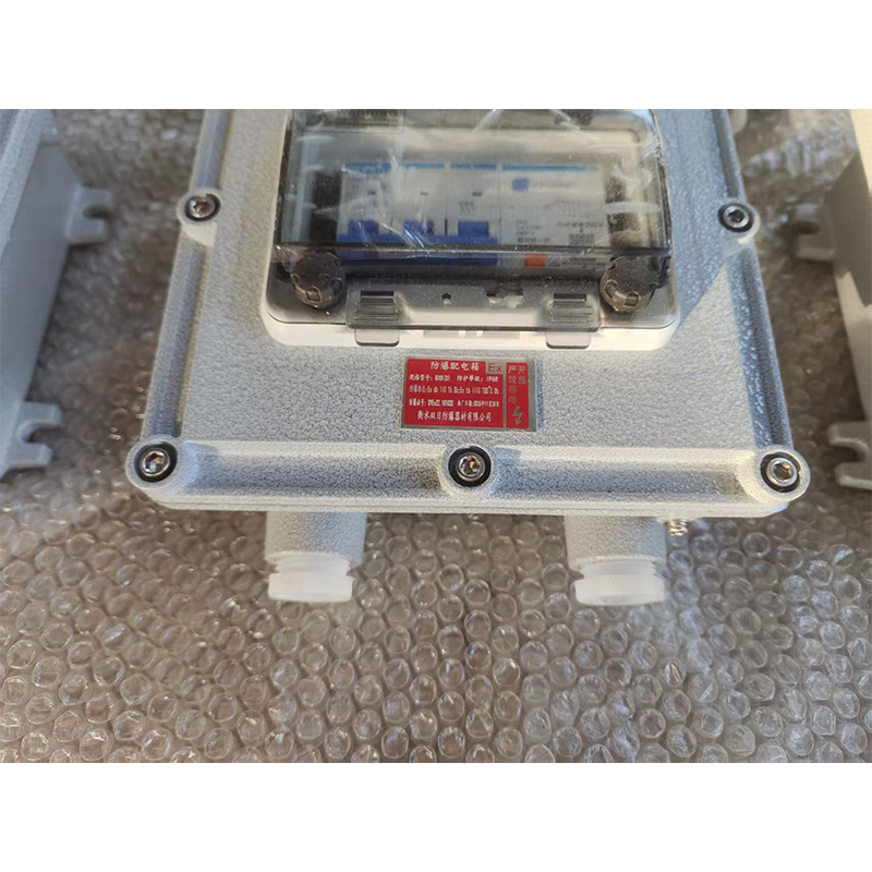 Независимая взрывобезопасная коробка для электропитания с автоматикой