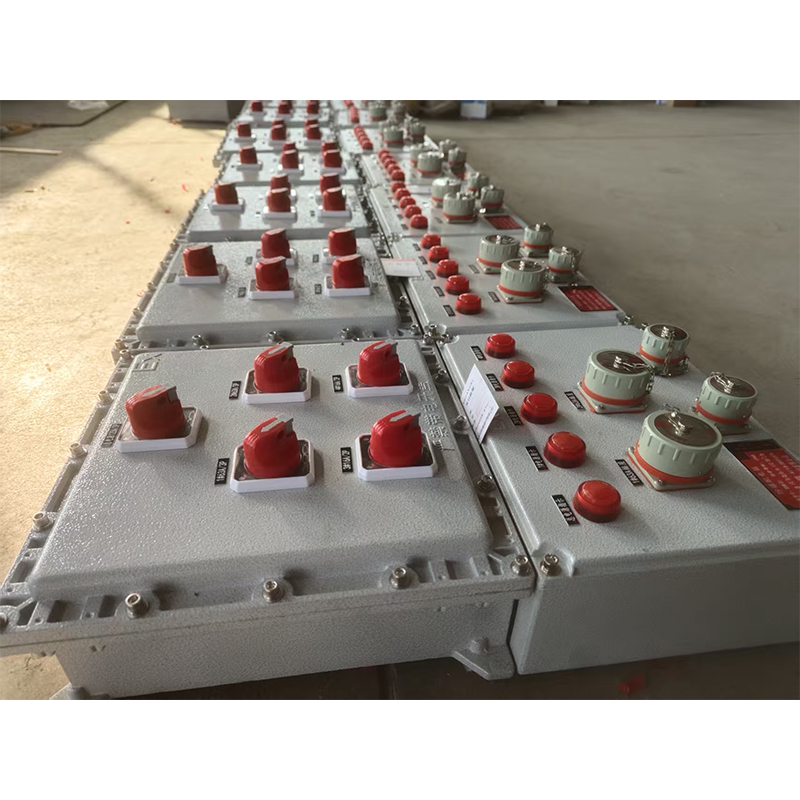 Распределительная коробка из литого алюминия