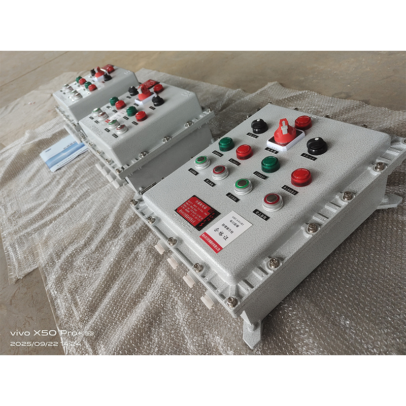 Распределительная коробка из литого алюминия