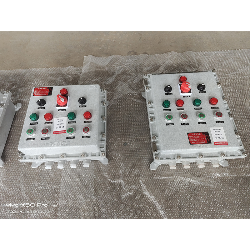 Распределительная коробка из литого алюминия