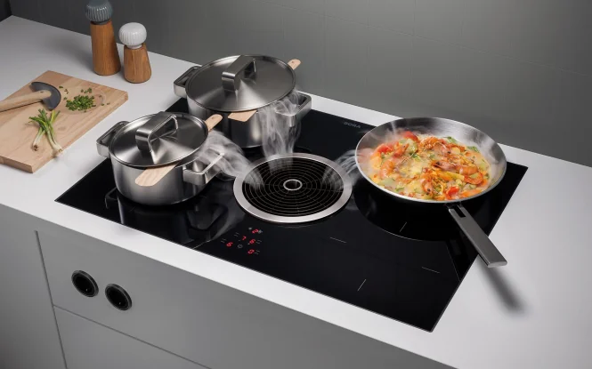 Варочная панель нержавейка или закаленное стекло: что выбрать в 2026 году