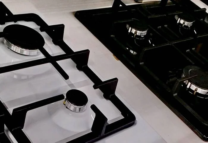 Закаленное стекло или нержавеющая сталь: что выбрать в 2026 году?