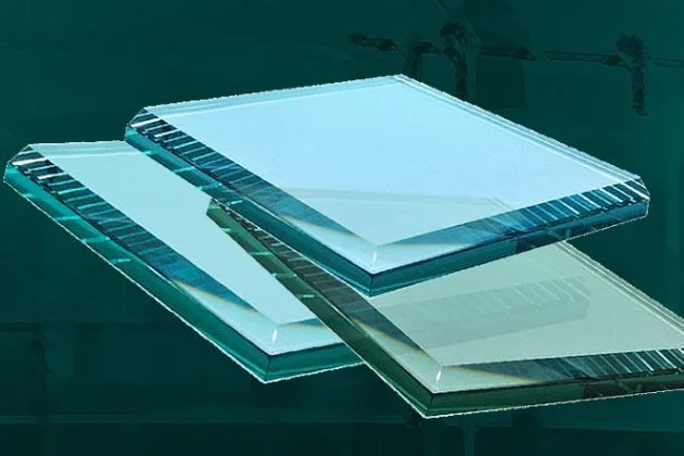 Закаленное армированное стекло: надежная защита и прочность для вашего дома в 2026 году