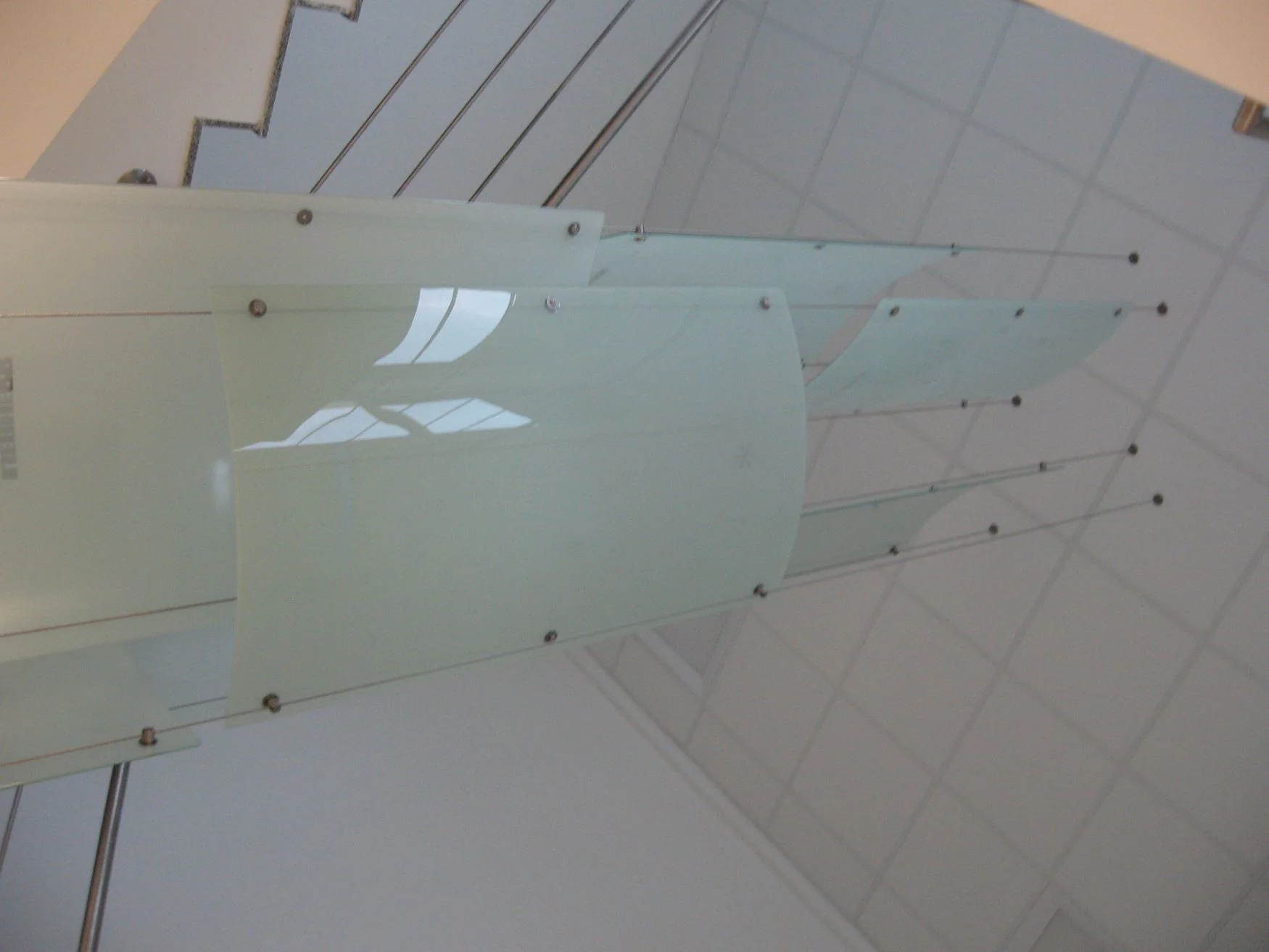 Китай: изогнутое закаленное стекло от надежных поставщиков