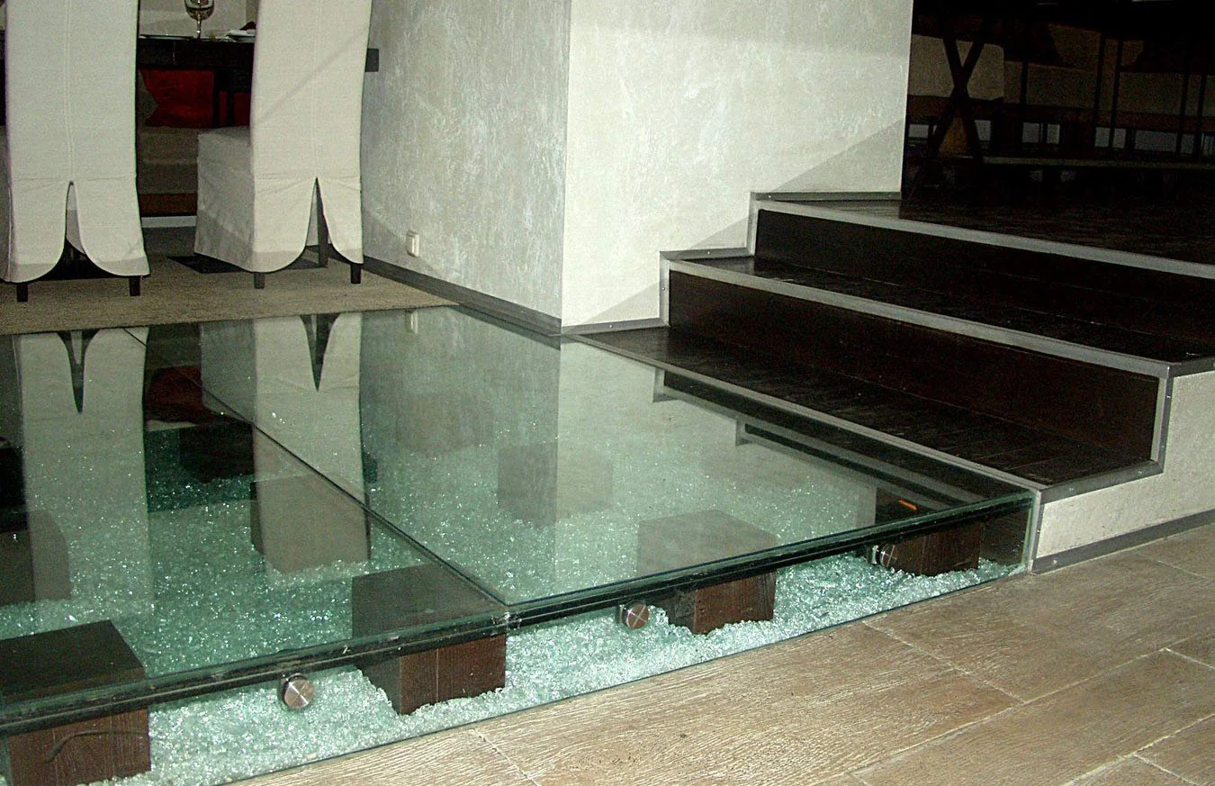 Китай: изогнутое закаленное стекло от надежных поставщиков