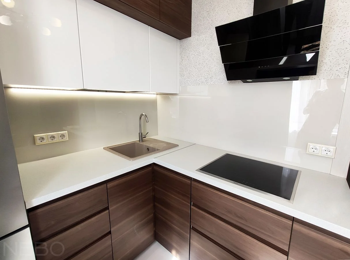 Китай стеклянный фартук из закаленного стекла для кухни: надежные поставщики