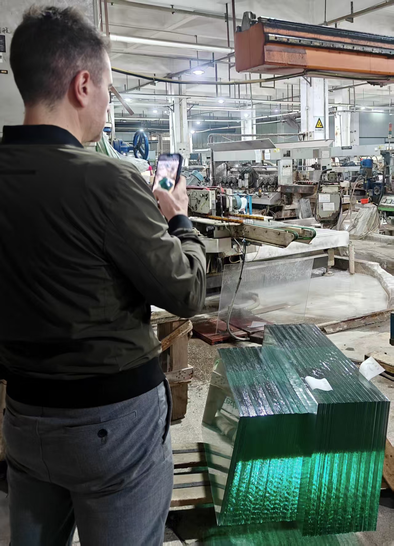 Визит колумбийских клиентов на предприятие Zhitai Glass (1)