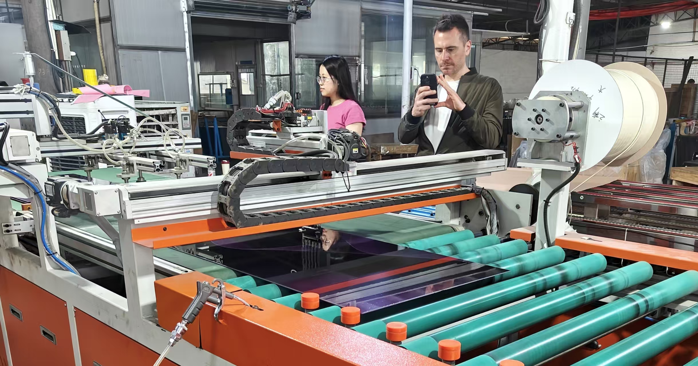 Визит колумбийских клиентов на предприятие Zhitai Glass (4)