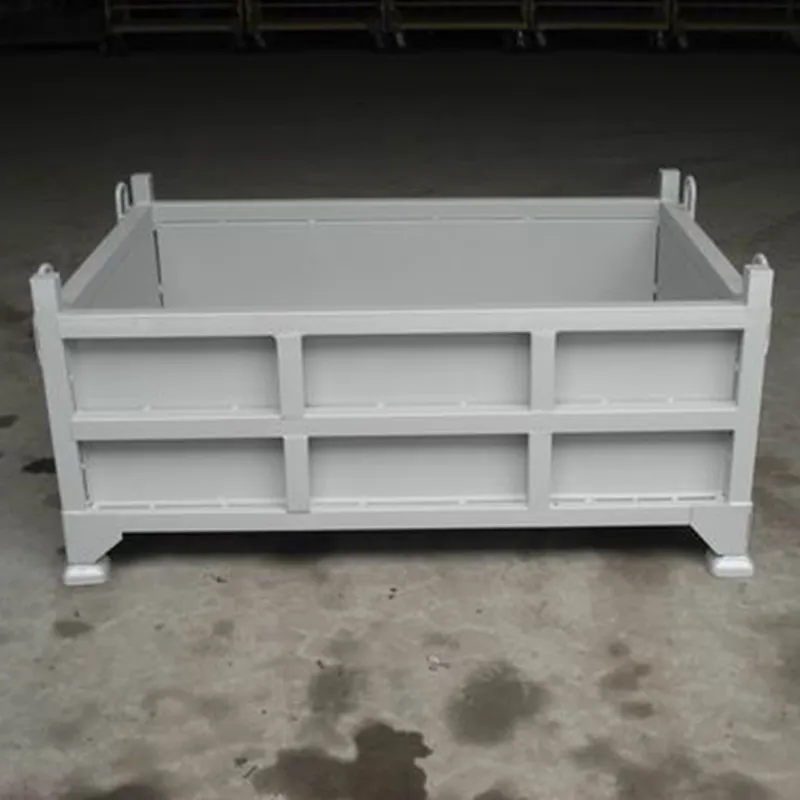 Металлический ящик-контейнер оборачиваемый с обшивкой