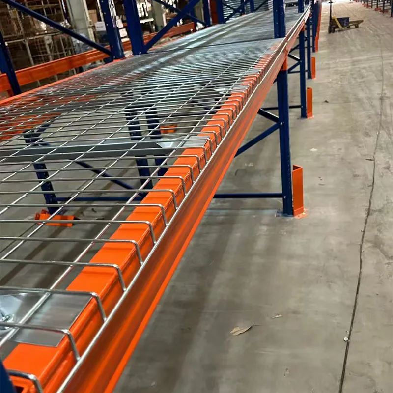 Паллетные стеллажи с сетчатыми полками