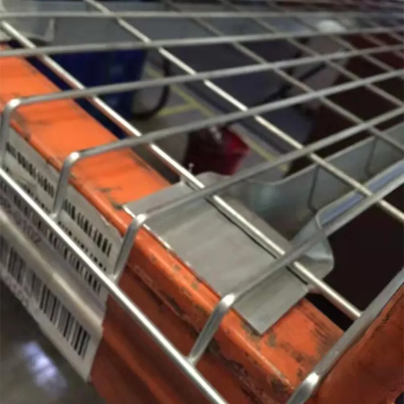 Паллетные стеллажи с сетчатыми полками