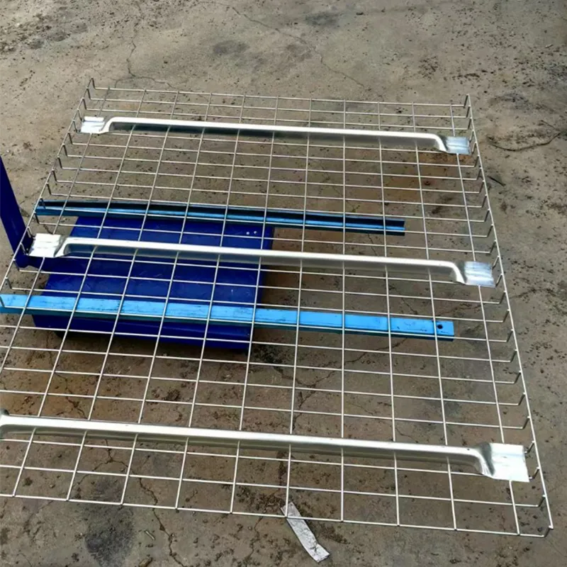 Паллетные стеллажи с сетчатыми полками