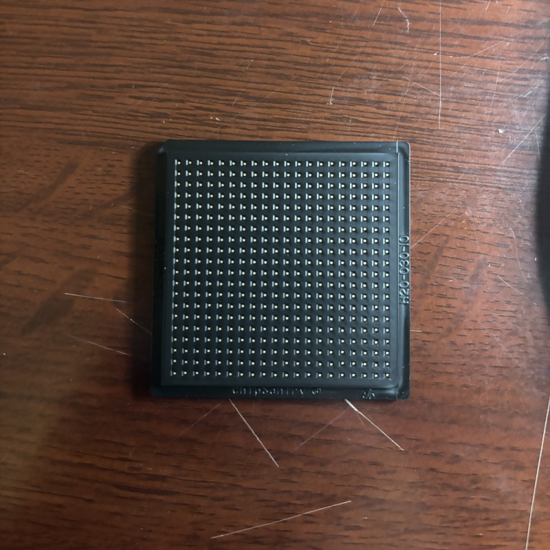 Конденсатор для микросхемHACC101S10V500