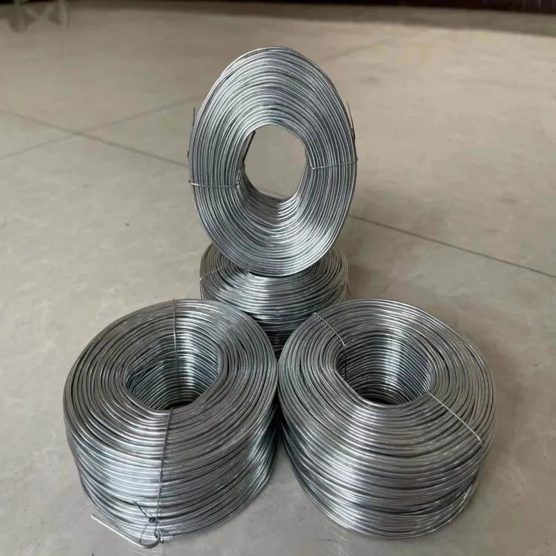 Проволока на катушках  Проволока оси