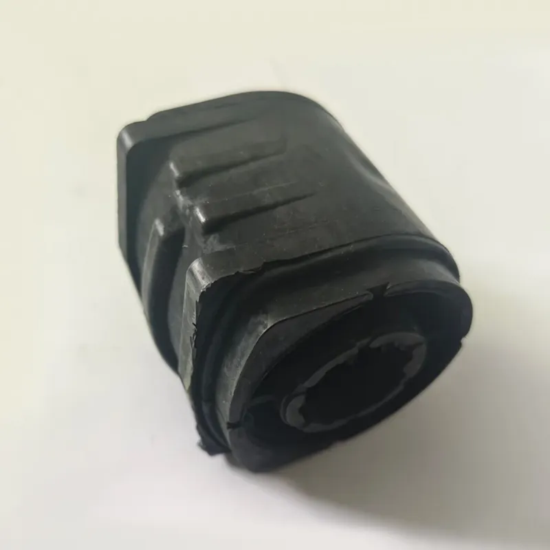 Амортизационная втулка (чёрная) 04743094AA