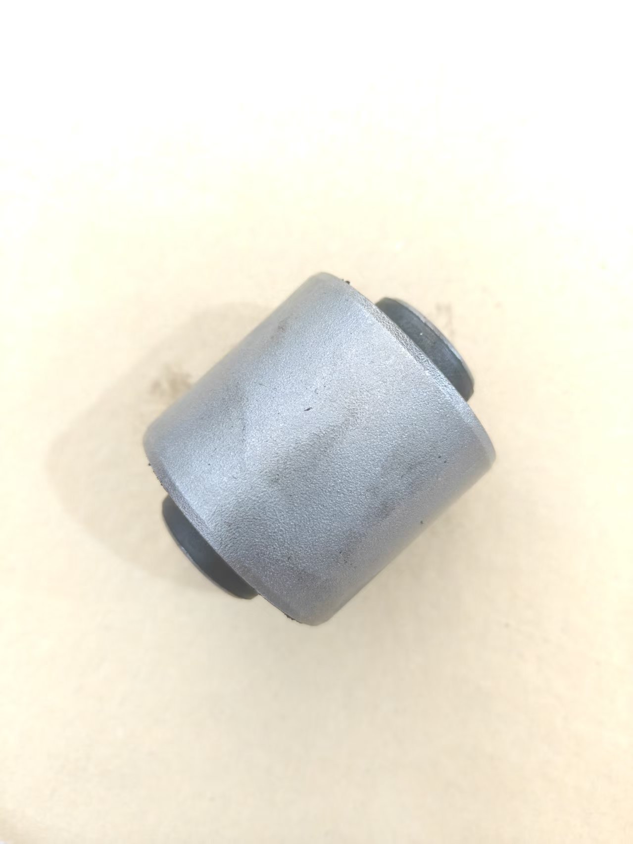 48702-60090 Втулка верхнего заднего рычага подвески, для Toyota Land Cruiser LC100, Lexus LX470