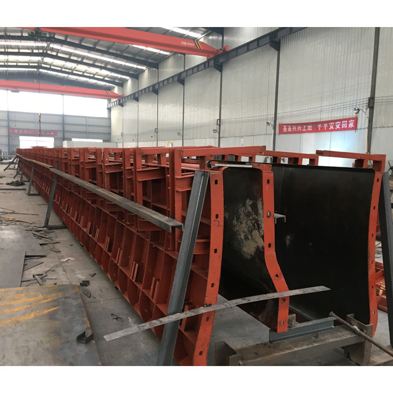 Стальные опалубки для дорожных ограждений