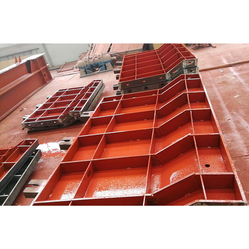 Стальные опалубки для дорожных ограждений