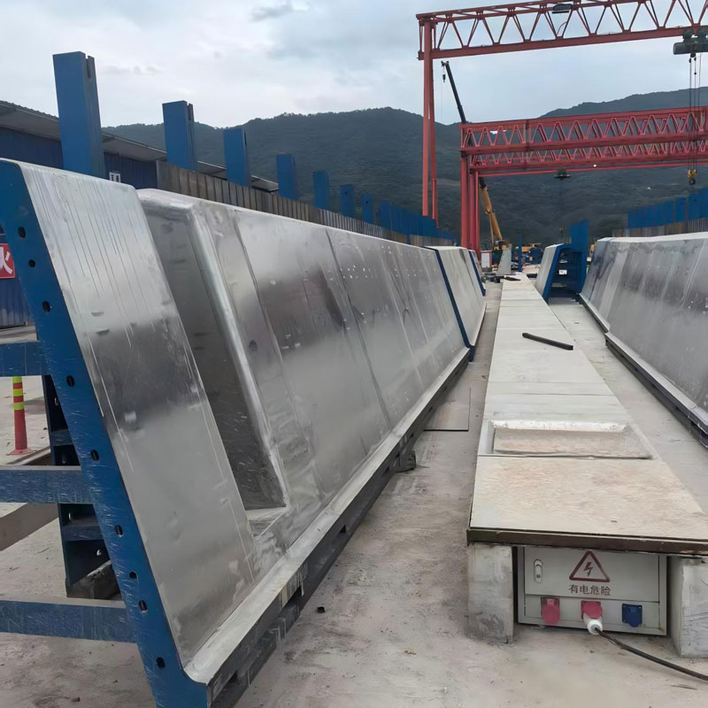 Стальные опалубки для коробчатых балок (внутренняя и наружная опалубка)