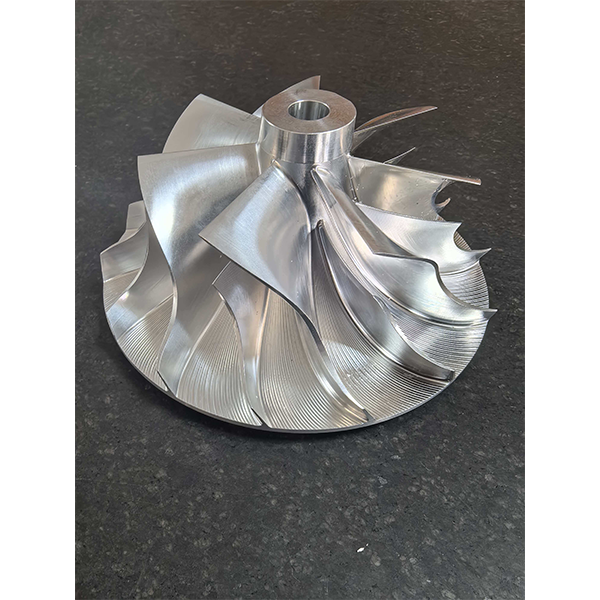 Центробежное компрессорное колесо