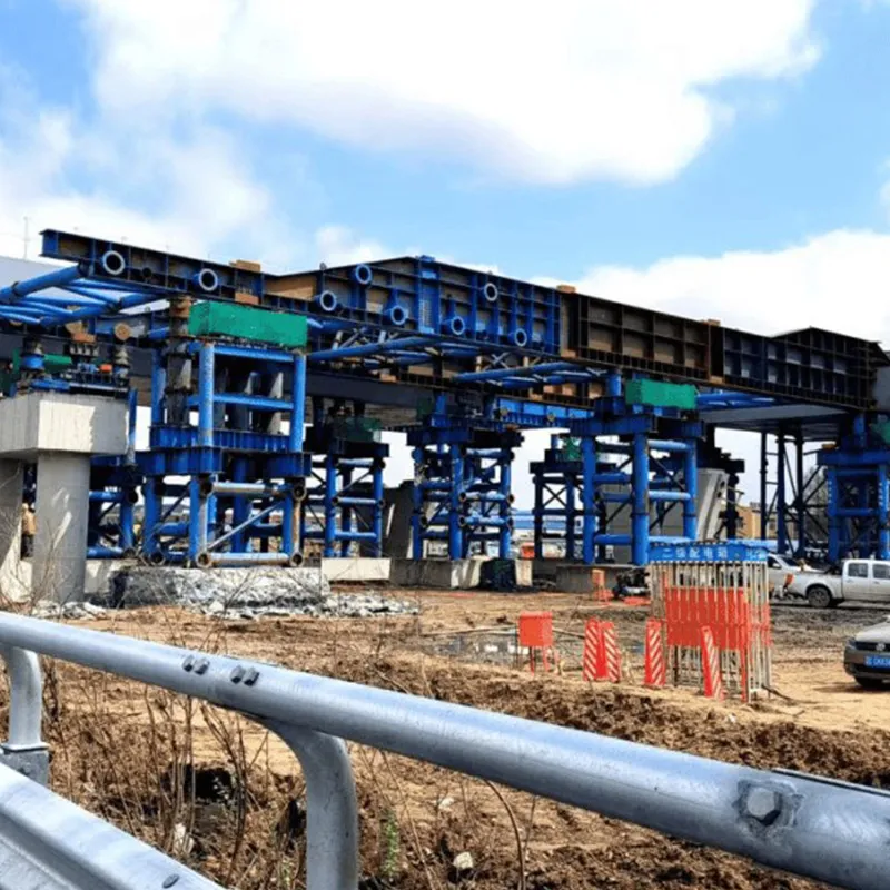 Самый большой в Шаньдуне поворотный мост с неравными пролетами из стали коробчатого сечения преодолевает трудности строительства за счет точной стыковки.