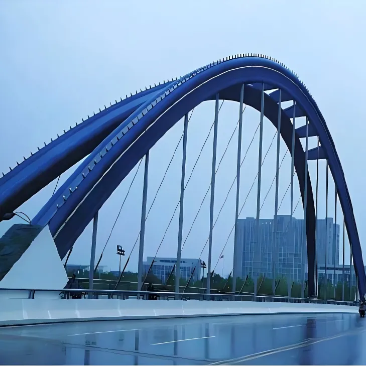 Прорыв в технологии балок из стали и композита UHPC: синергия высокоэффективных материалов и оптимизация конструкции