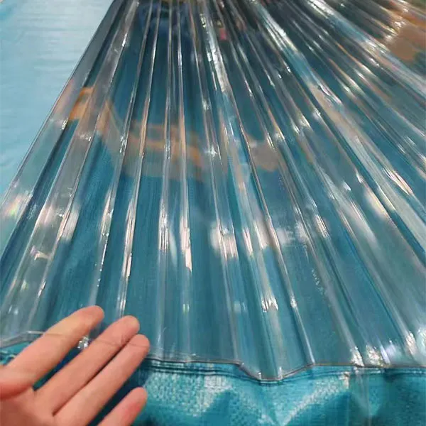 Прозрачная панель из поликарбоната