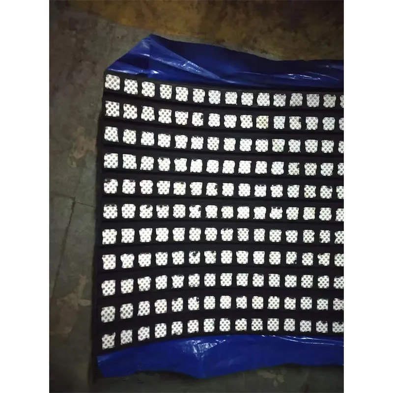 Кераморезиновая композитная футеровочная плита