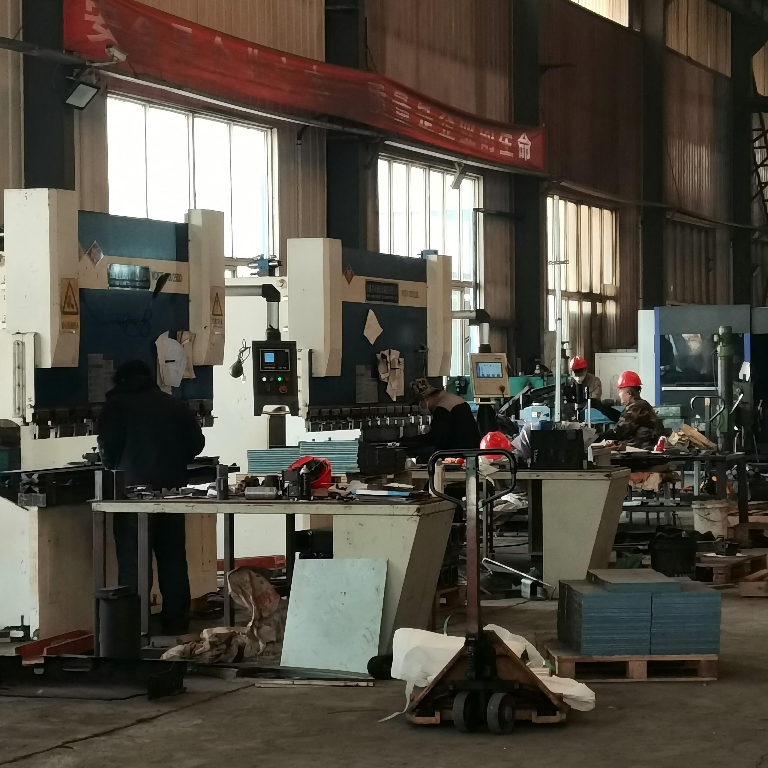 ООО «Циндао Хэсинюань Металлические изделия» обеспечивает шведский порядок; Все команды усердно работают, чтобы обеспечить доставку