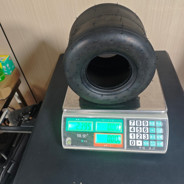 Бескамерная шина с гладким протектором 11×7.10-5